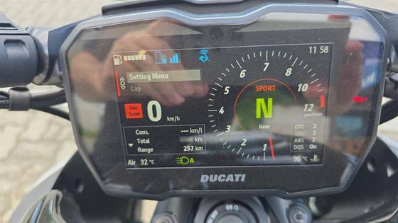 DUCATI DIAVEL V4 